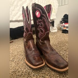 NEE* ARIAT Cowgirl Boots, Square Toe